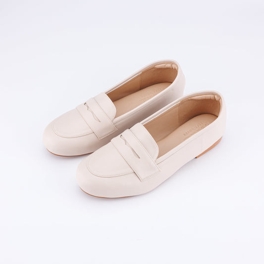 Penny loafer - cream