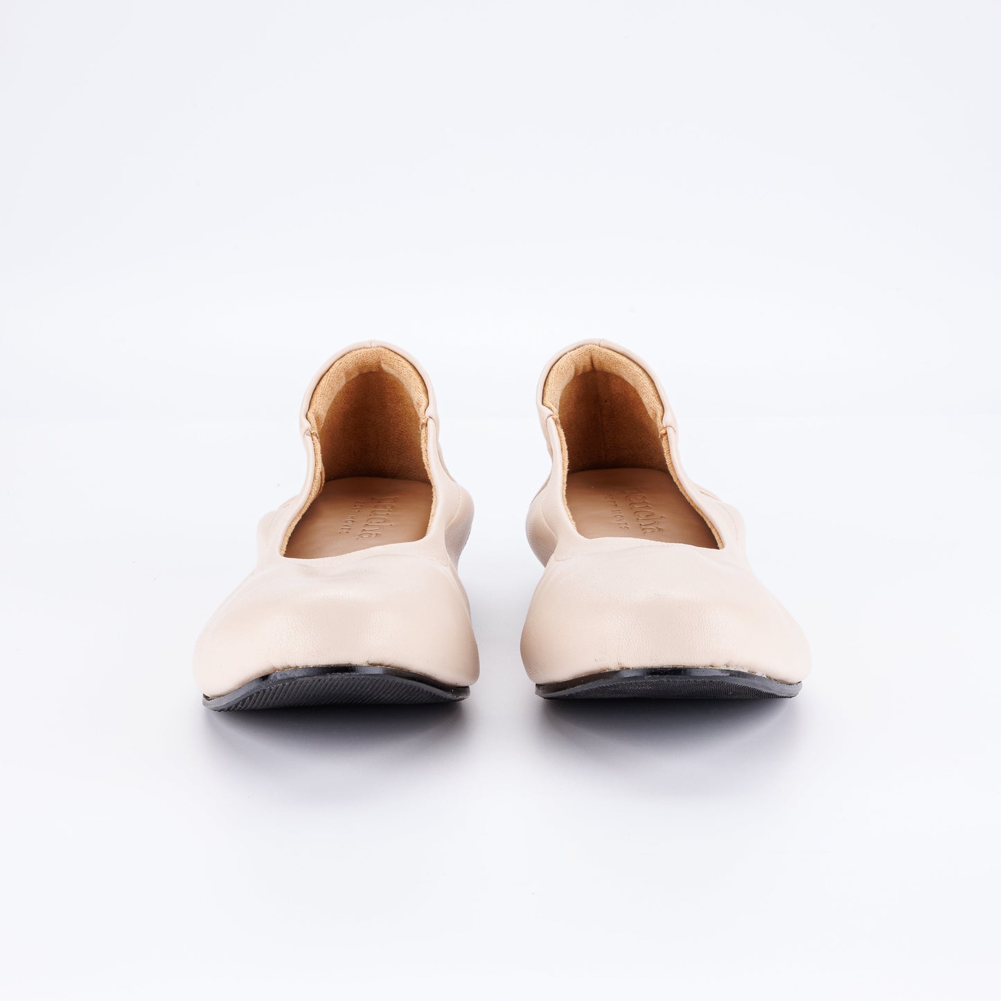 Svelte - cream