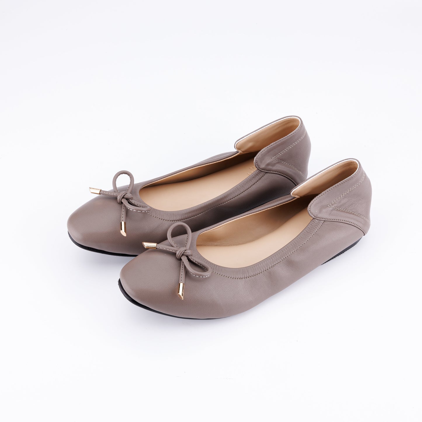 Hideko signature - charcoal